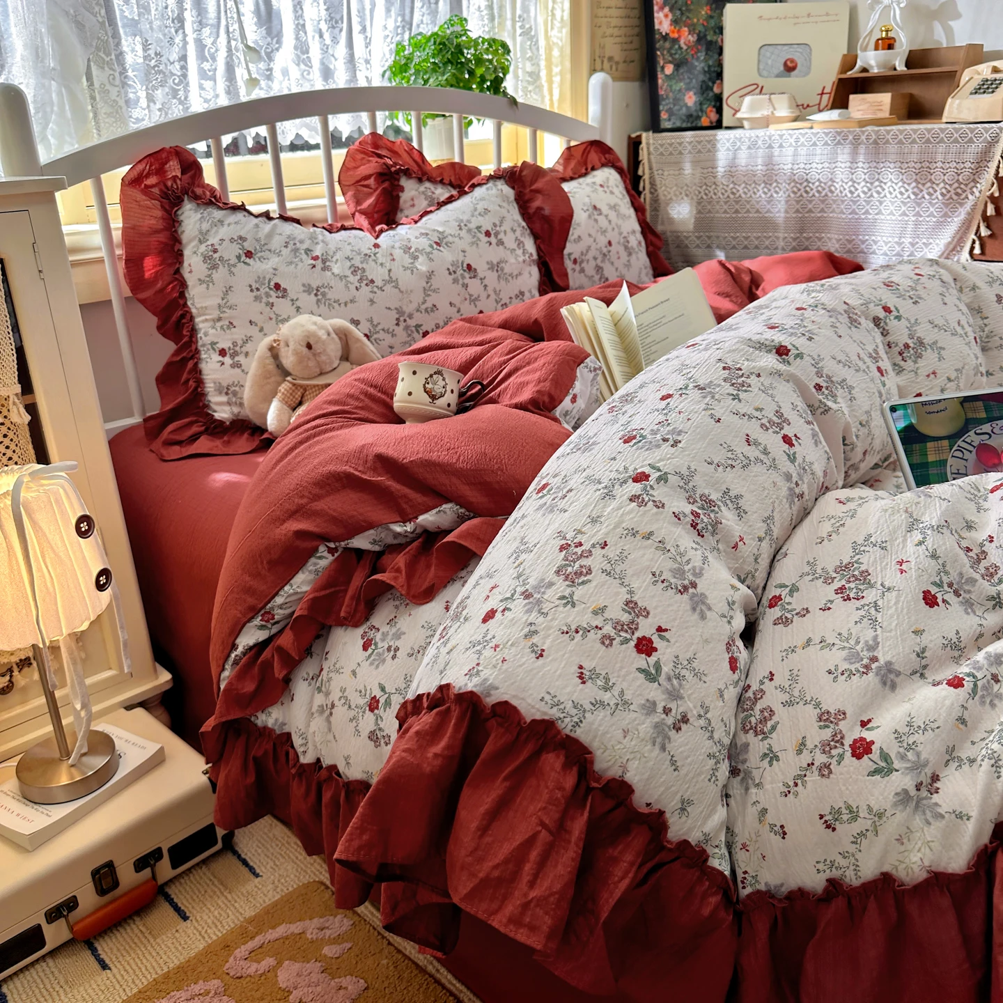 Aesthetic Floral Duvet Cover - ชุดเครื่องนอนสไตล์วินเทจฝรั่งเศส ลายดอกไม้สไตล์คันทรี่ พร้อมปลอกผ้านวมแบบระบาย 2 ปลอกหมอน ขนาด